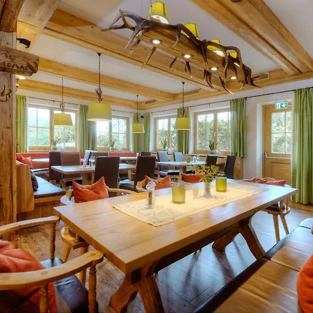 אורחן Landgasthaus Samer Matzen *